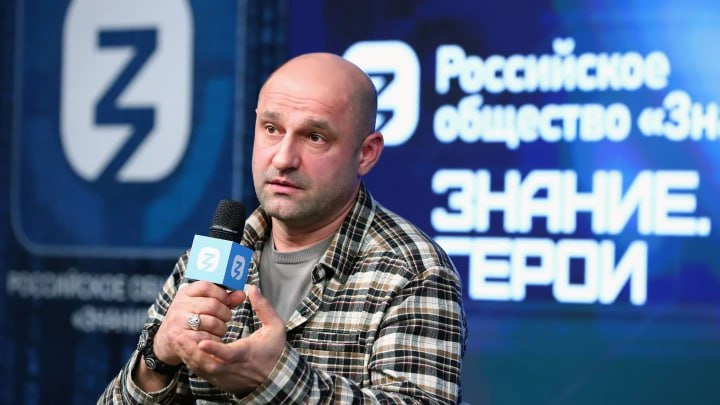 "Жога ещё не исчерпал свой потенциал": Ждёт ли полпреда президента новое назначение?