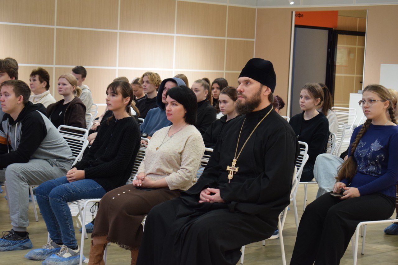 В Доме молодежи прошла интересная встреча, посвященная самому главному – семье В Доме молодежи прошла интересная встреча, посвященная самому главному – семье