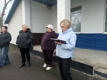 Сегодня заместитель главы Администрации Володарского муниципального округа Полтарак В.В. провела встречу с жителями с. Новокрасновка