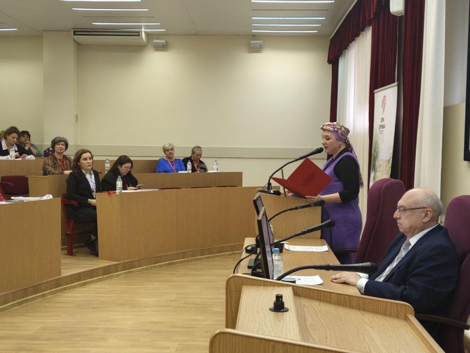 Преподаватели из ДНР выступили на Межрегиональной конференции по вопросам русского языка в Ленобласти Преподаватели из ДНР выступили на Межрегиональной конференции по вопросам русского языка в Ленобласти