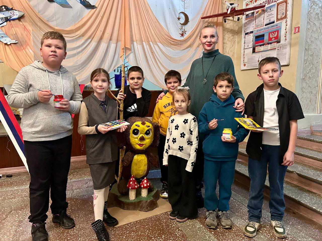 Сегодня, 13 ноября, во Всемирный день доброты, по инициативе члена Общественного совета муниципального округа Донецк, председателя Совета женщин Куйбышевского района г. Донецка, директора ДК Натальи Такташвой в нашем Дворце... Сегодня, 13 ноября, во Всемирный день доброты, по инициативе члена Общественного совета муниципального округа Донецк, председателя Совета женщин Куйбышевского района г. Донецка, директора ДК Натальи Такташвой в нашем Дворце...