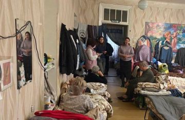 12 ноября, заместитель главы администрации Ясиноватского муниципального округа Лисовенко Каролина провела сход граждан в пункте временного размещения, расположенного в городе