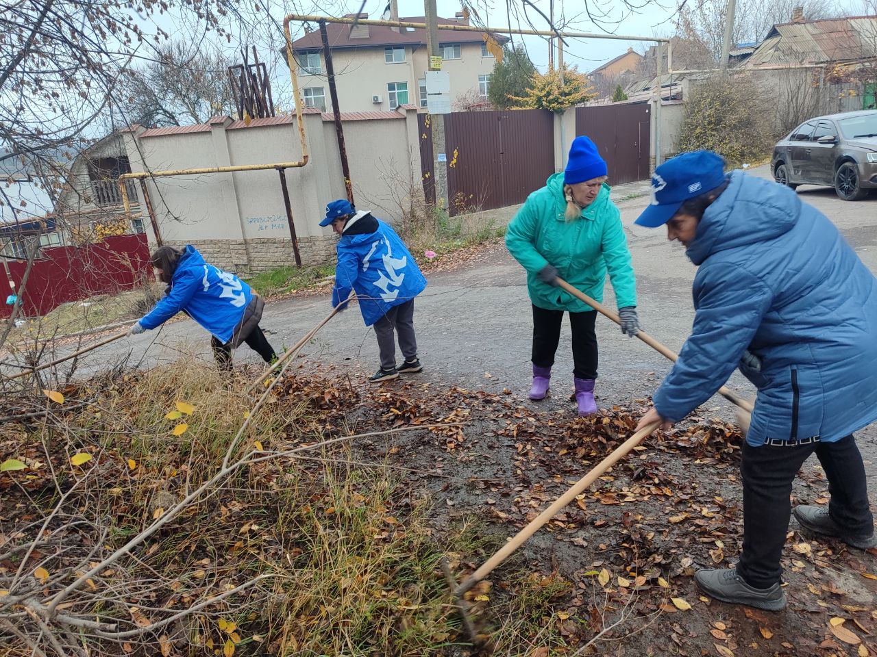 Елена Синецкая: Сегодня, 13 ноября, в рамках проекта «Городская среда», реализуемого Всероссийской Политической Партией «Единая Россия», сотрудники Управы Калининского внутригородского района Администрации городского округа... Елена Синецкая: Сегодня, 13 ноября, в рамках проекта «Городская среда», реализуемого Всероссийской Политической Партией «Единая Россия», сотрудники Управы Калининского внутригородского района Администрации городского округа...