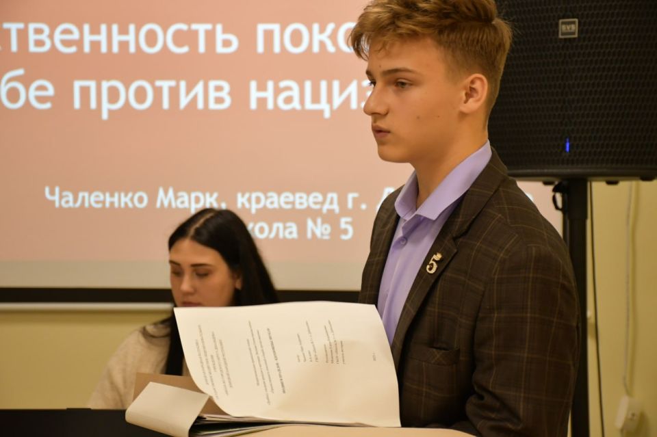Сергей Желновач: Круглый стол «Развитие патриотической работы с обучающимися через школьные музеи и музейные комнаты» Сергей Желновач: Круглый стол «Развитие патриотической работы с обучающимися через школьные музеи и музейные комнаты»