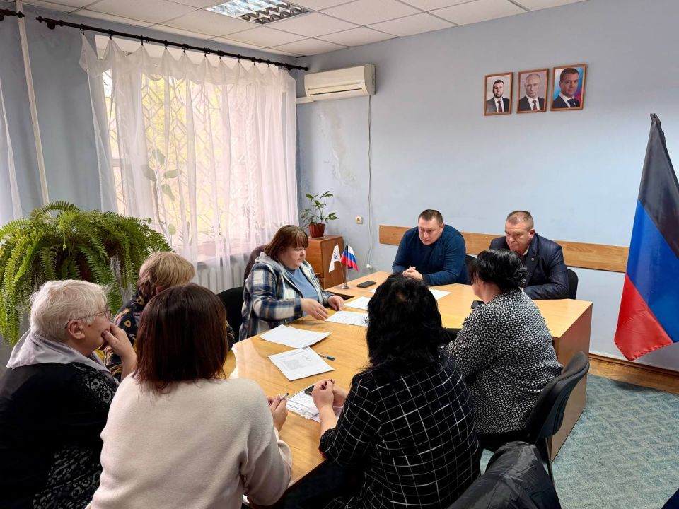 Состоялось заседание местного политического совета Иловайского отделения «Единой России» Состоялось заседание местного политического совета Иловайского отделения «Единой России»