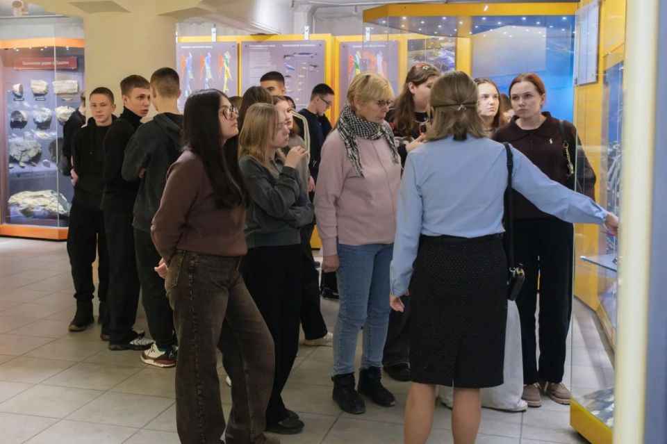 Александр Шатов: Школьники Шахтерска ознакомились с историей и культурой Сахалина Александр Шатов: Школьники Шахтерска ознакомились с историей и культурой Сахалина