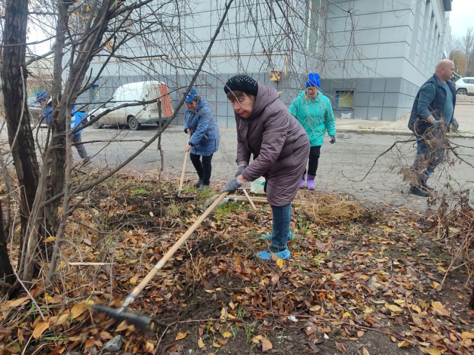 Елена Синецкая: Сегодня, 13 ноября, в рамках проекта «Городская среда», реализуемого Всероссийской Политической Партией «Единая Россия», сотрудники Управы Калининского внутригородского района Администрации городского округа... Елена Синецкая: Сегодня, 13 ноября, в рамках проекта «Городская среда», реализуемого Всероссийской Политической Партией «Единая Россия», сотрудники Управы Калининского внутригородского района Администрации городского округа...