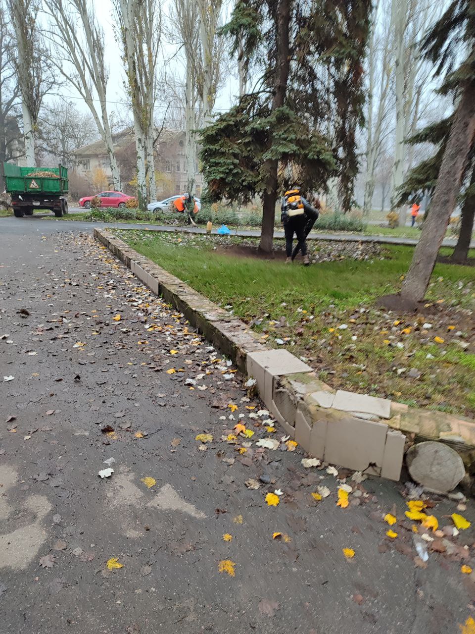 Сегодня, 13 ноября 2025 года, в рамках проекта «Городская среда», реализуемого Единой Россией , работники предприятий Кировского района приняли участие в традиционной экологической акции «Чистый четверг» Сегодня, 13 ноября 2025 года, в рамках проекта «Городская среда», реализуемого Единой Россией , работники предприятий Кировского района приняли участие в традиционной экологической акции «Чистый четверг»