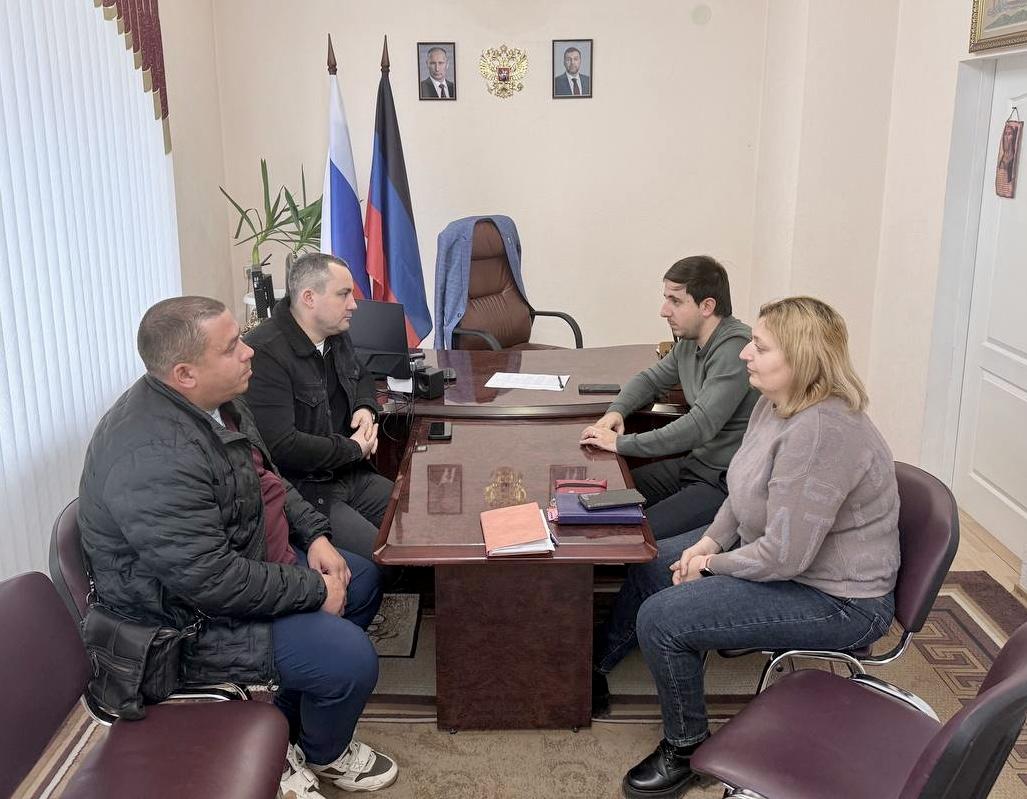 Представитель Магаданской области принял участие в совещании в администрации Ждановки