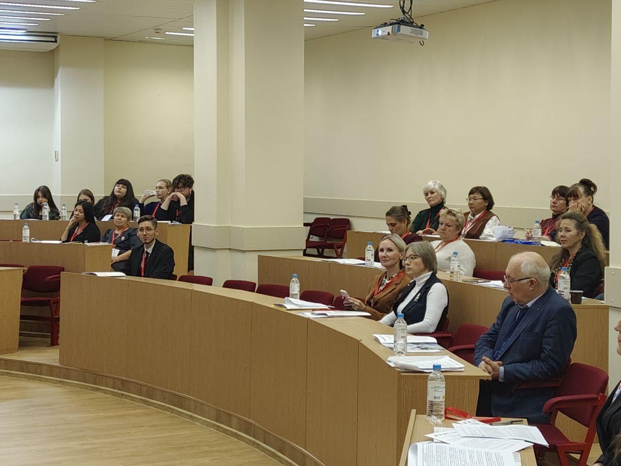 Преподаватели из ДНР выступили на Межрегиональной конференции по вопросам русского языка в Ленобласти Преподаватели из ДНР выступили на Межрегиональной конференции по вопросам русского языка в Ленобласти