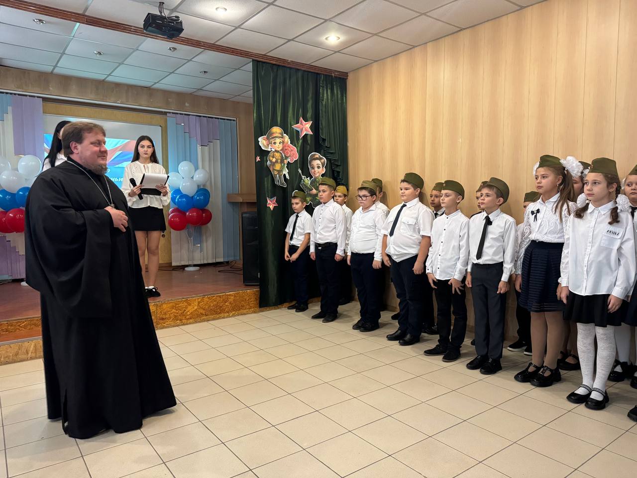 В Ждановке юные школьники приняли присягу В Ждановке юные школьники приняли присягу