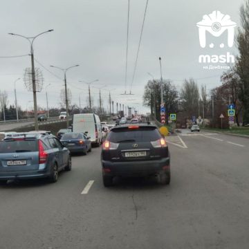 Огромная пробка на Макшоссе из Донецка