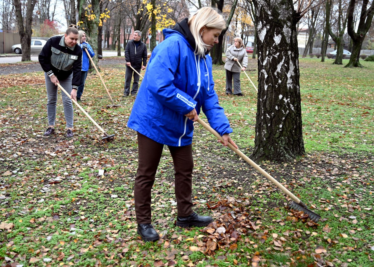 Иван Адамец: В Куйбышевском районе продолжается экологическая акция «Чистый четверг» в рамках проекта «Городская среда» партии «Единая Россия»