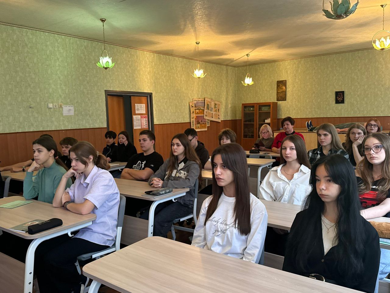 В ГБОУ "Школа № 88 г.о. Донецк" состоялось мероприятие, направленное на формирование позитивной жизненной позиции у молодежи В ГБОУ "Школа № 88 г.о. Донецк" состоялось мероприятие, направленное на формирование позитивной жизненной позиции у молодежи