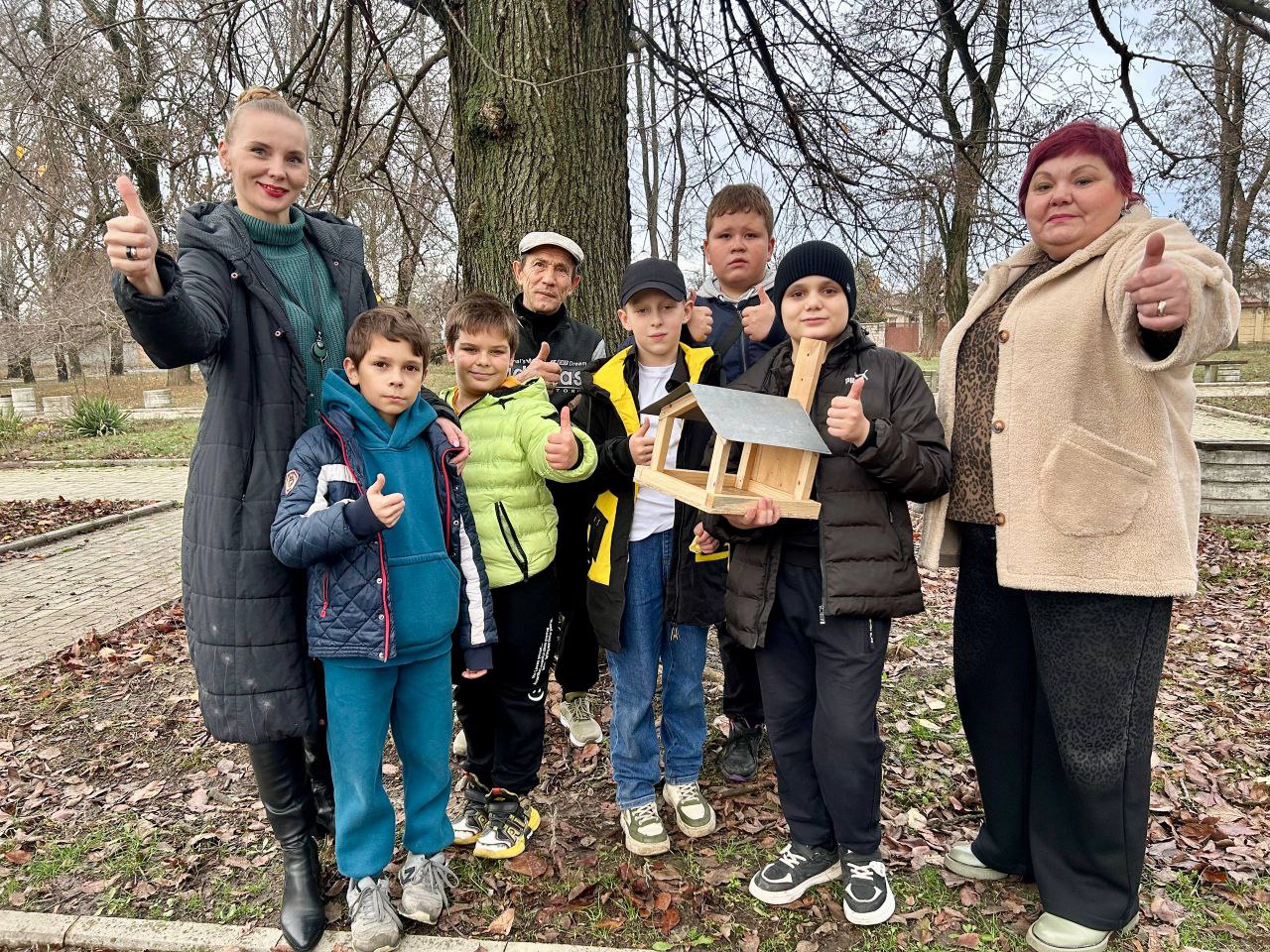 Сегодня, 13 ноября, во Всемирный день доброты, по инициативе члена Общественного совета муниципального округа Донецк, председателя Совета женщин Куйбышевского района г. Донецка, директора ДК Натальи Такташвой в нашем Дворце... Сегодня, 13 ноября, во Всемирный день доброты, по инициативе члена Общественного совета муниципального округа Донецк, председателя Совета женщин Куйбышевского района г. Донецка, директора ДК Натальи Такташвой в нашем Дворце...