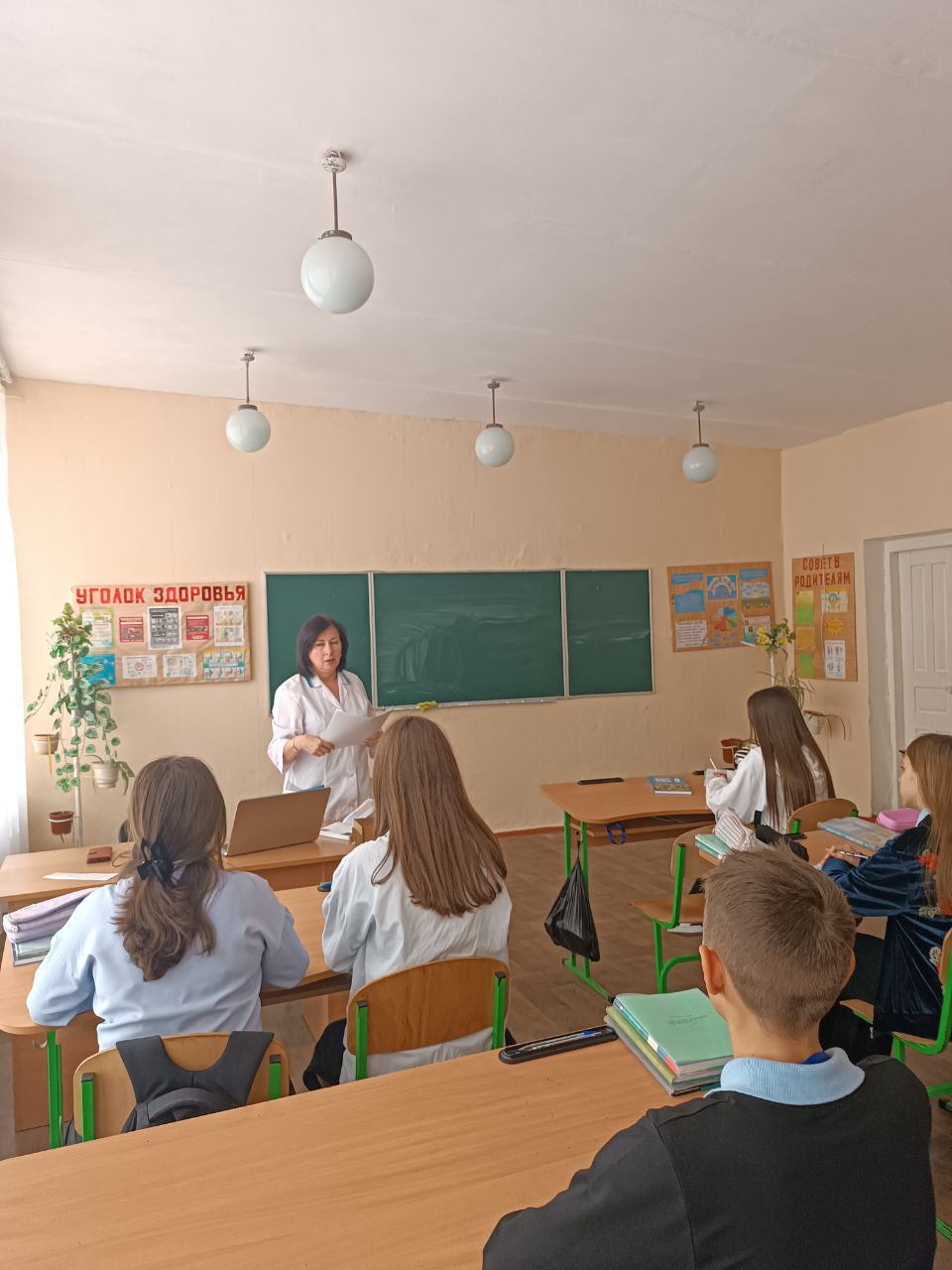 В поддержку федерального проекта "Борьба с сахарным диабетом" медицинской сестрой кабинета по оказанию медицинской помощи несовершеннолетним Чермалыкской амбулатории ОПСМ была проведена беседа с учащимися Чермалыкской школы... В поддержку федерального проекта "Борьба с сахарным диабетом" медицинской сестрой кабинета по оказанию медицинской помощи несовершеннолетним Чермалыкской амбулатории ОПСМ была проведена беседа с учащимися Чермалыкской школы...