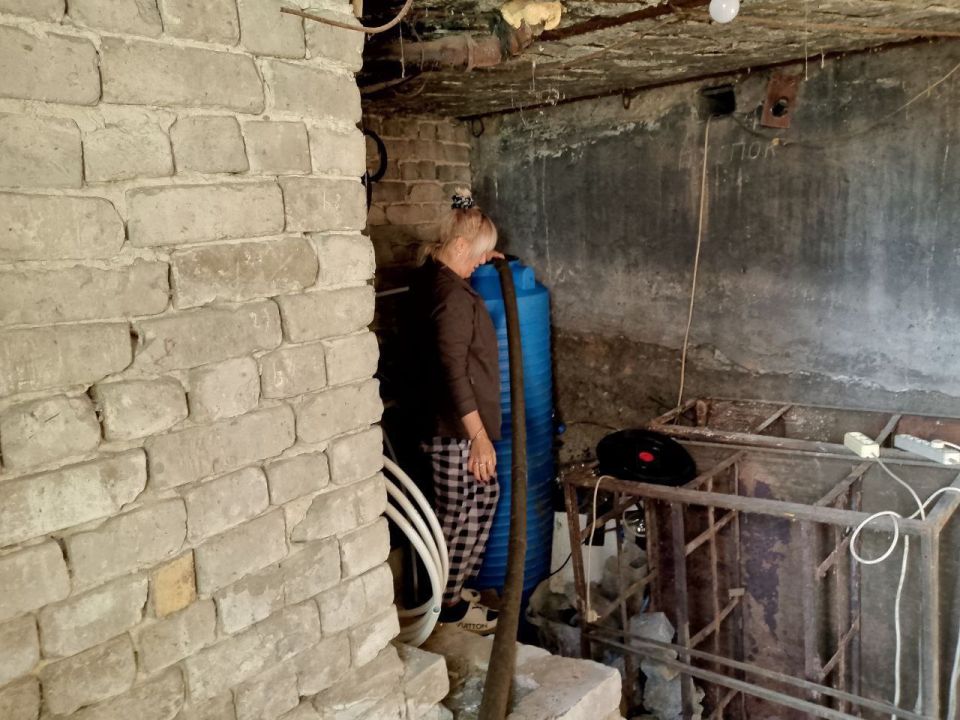 Сегодня, 14 ноября, в Кировском внутригородском районе был организован подвоз воды для жителей домов, в которые в установленный графиком день не поступила вода Сегодня, 14 ноября, в Кировском внутригородском районе был организован подвоз воды для жителей домов, в которые в установленный графиком день не поступила вода