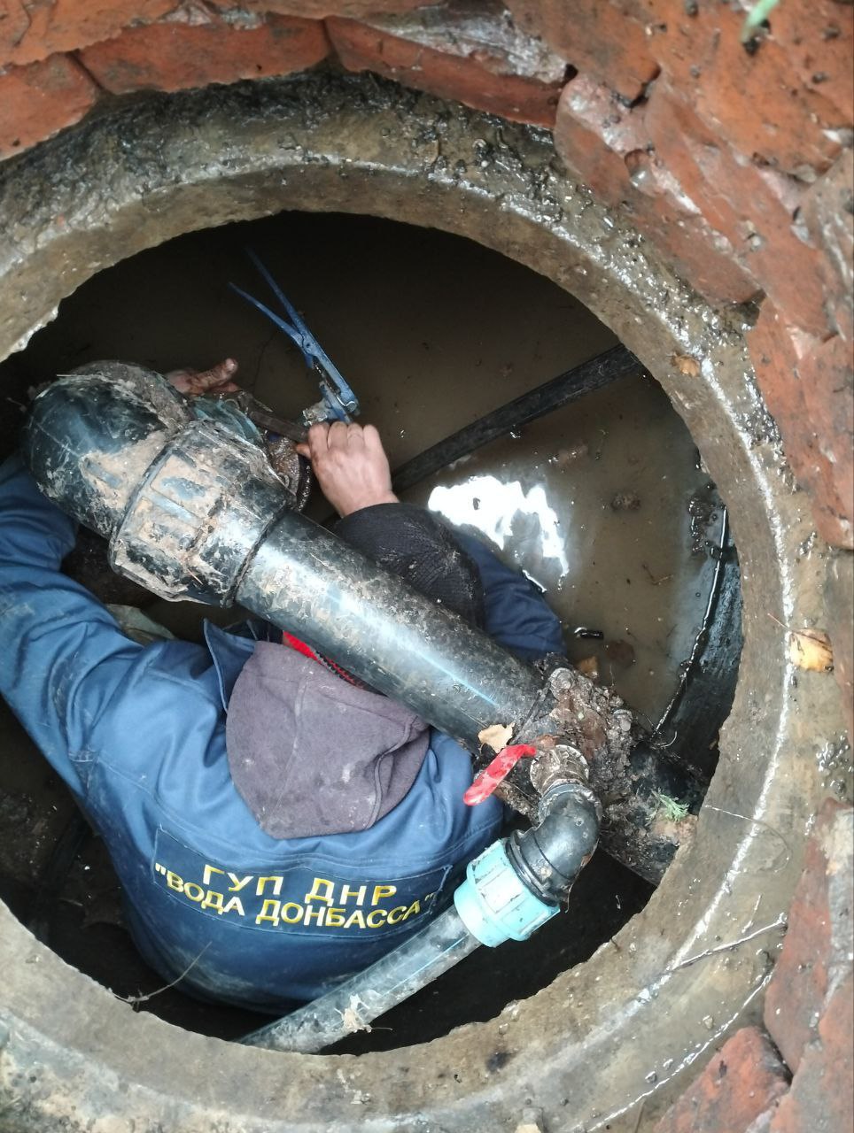 Наталья Великодная: Ремонтно-восстановительные работы по замене аварийных участков водопроводной сети продолжаются Наталья Великодная: Ремонтно-восстановительные работы по замене аварийных участков водопроводной сети продолжаются