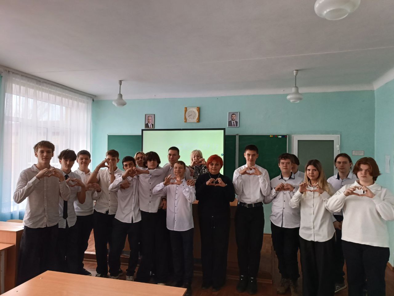 Для молодежи Ждановки провели квиз-игру к Международному дню толерантности