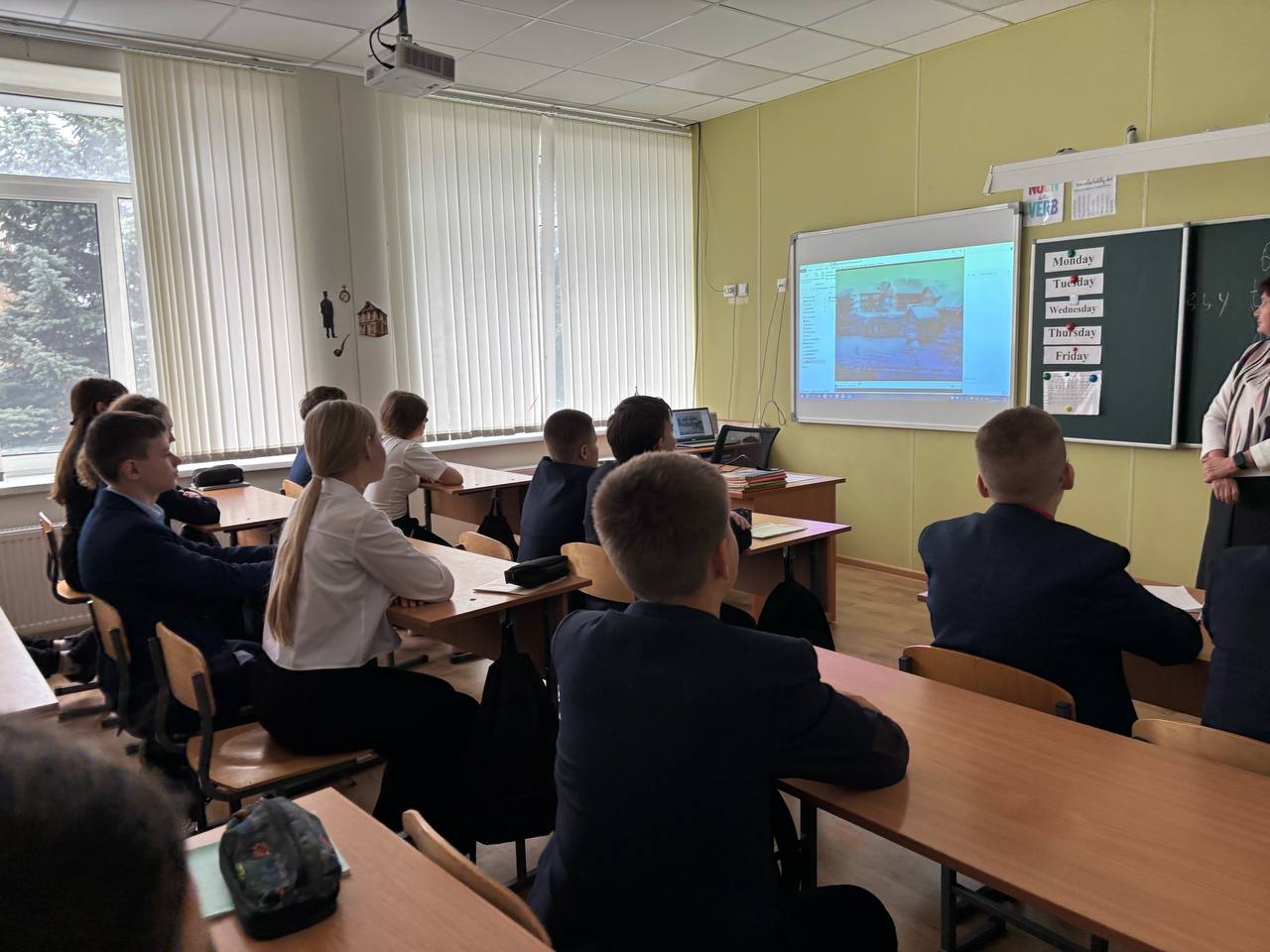 «Разговоры о важном». 14 ноября в Тельмановской гимназии, в рамках реализации регионального компонента программы курса внеурочной деятельности «Разговоры о важном», в связи с празднованием 500-летия начала освоения Россией... «Разговоры о важном». 14 ноября в Тельмановской гимназии, в рамках реализации регионального компонента программы курса внеурочной деятельности «Разговоры о важном», в связи с празднованием 500-летия начала освоения Россией...