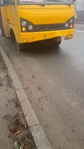 Маршрутка переехала человека на улице Ткаченко в Донецке