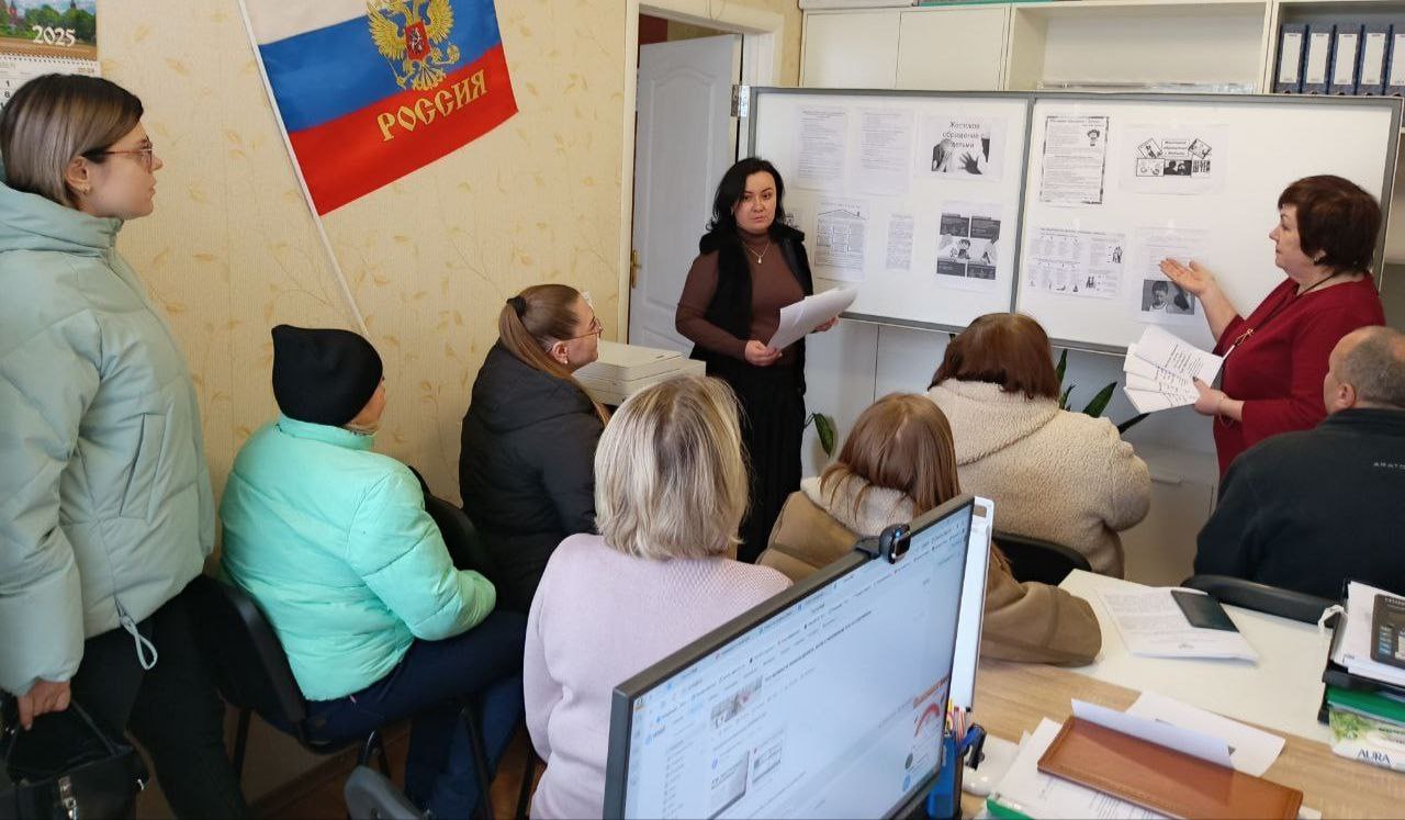 В Иловайске обсудили вопросы защиты прав детей-сирот В Иловайске обсудили вопросы защиты прав детей-сирот