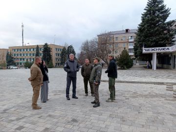 Игорь Лызов: Губернатор Амурской области Василий Орлов посетил с рабочим визитом подшефную территорию– Амвросиевский округ Донецкой Народной Республики