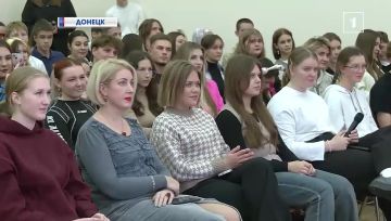 Из электропогрузчика в актёры: звезда сериала «Мажор» рассказал молодёжи Республики о своём пути в большое кино