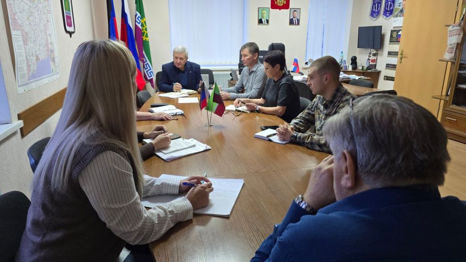 Глава муниципального образования Старобешевский муниципальный округ Николай Михайлов провел оперативное совещание по текущим вопросам Глава муниципального образования Старобешевский муниципальный округ Николай Михайлов провел оперативное совещание по текущим вопросам
