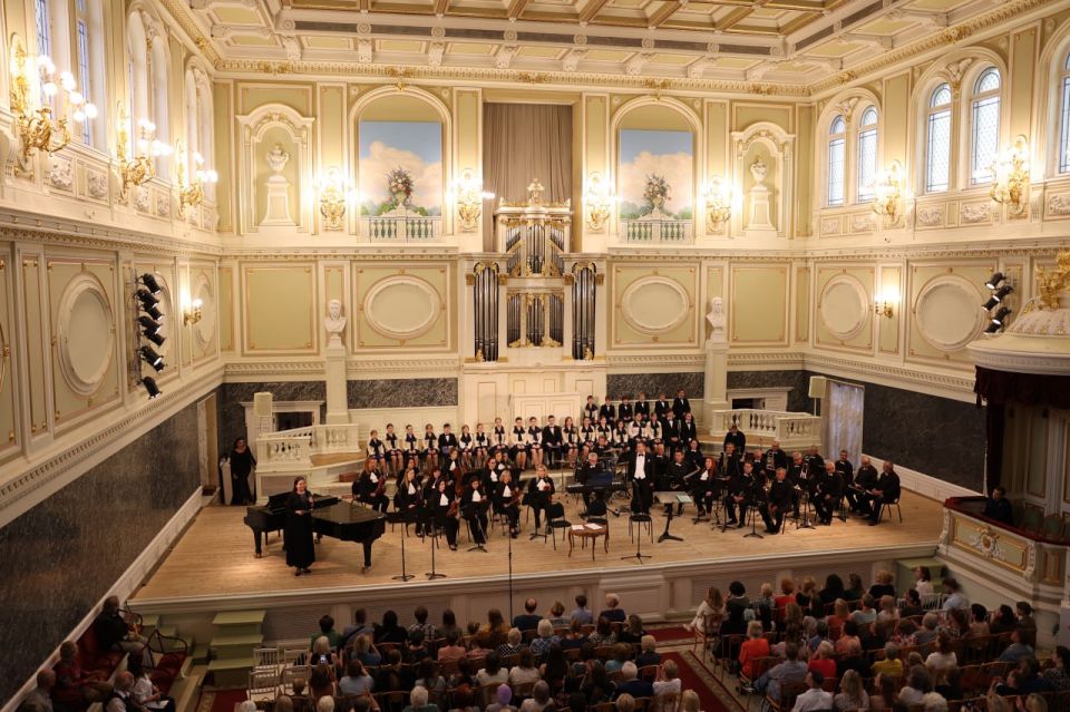 II Международный фестиваль «Мир классического романса»