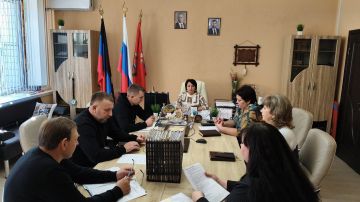 Сегодня,14ноября, состоялось заседание комиссии по установлению причиненного ущерба жилым помещениям в результате боевых действий на территории Волновахского муниципального округа