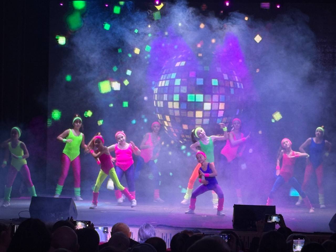 Сергей Юзвинкевич: Сегодня я принял участие в праздновании 65-летнего юбилея МКУДО «Володарский Центр внешкольного образования» Сергей Юзвинкевич: Сегодня я принял участие в праздновании 65-летнего юбилея МКУДО «Володарский Центр внешкольного образования»