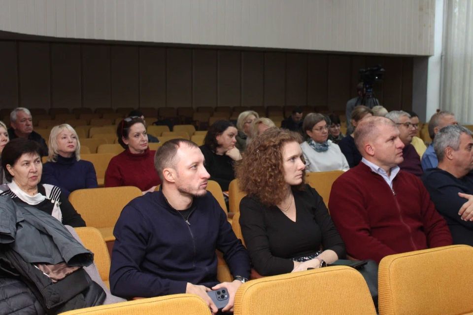 Состоялось заседание участников мониторинговой группы контроля за качеством теплоснабжения жилых домов Состоялось заседание участников мониторинговой группы контроля за качеством теплоснабжения жилых домов