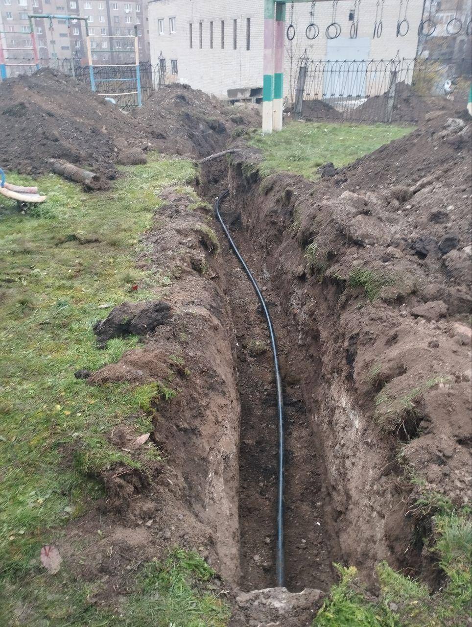 Нижегородские аварийные бригады совместно с филиалом "Харцызское ПУВКХ" ГУП ДНР "Вода Донбасса" заменили трубопровод в Харцызске