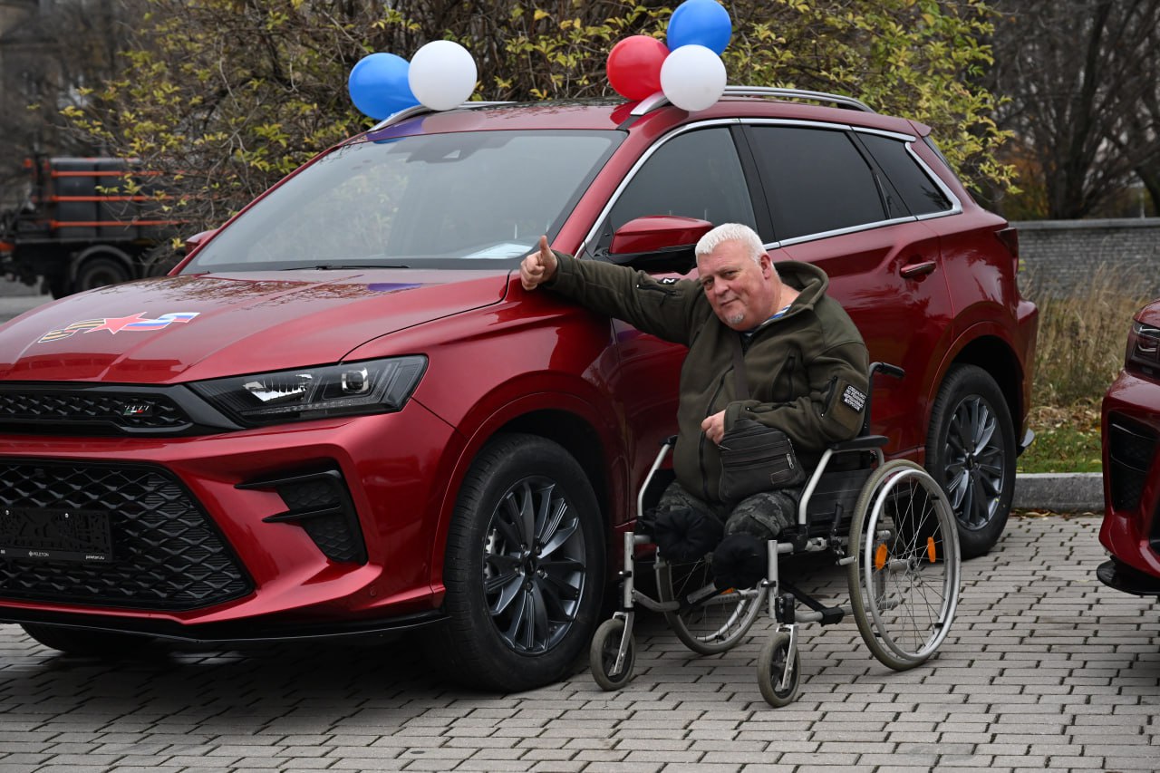 Еще пять ветеранов-защитников Донбасса получили авто с ручным управлением от фонда «Защитники Отечества» Еще пять ветеранов-защитников Донбасса получили авто с ручным управлением от фонда «Защитники Отечества»