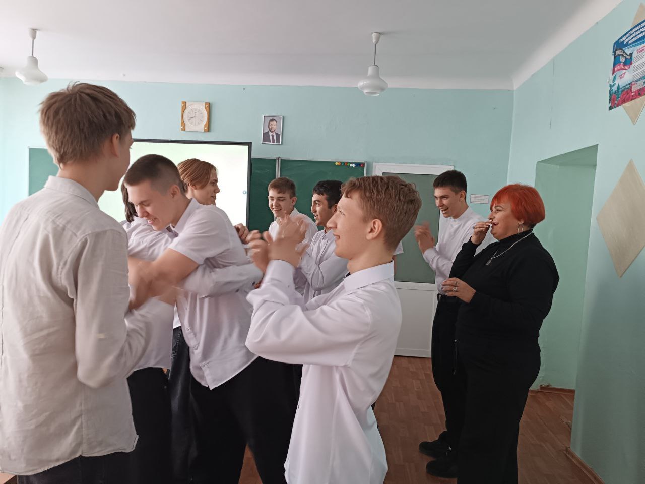 Для молодежи Ждановки провели квиз-игру к Международному дню толерантности Для молодежи Ждановки провели квиз-игру к Международному дню толерантности