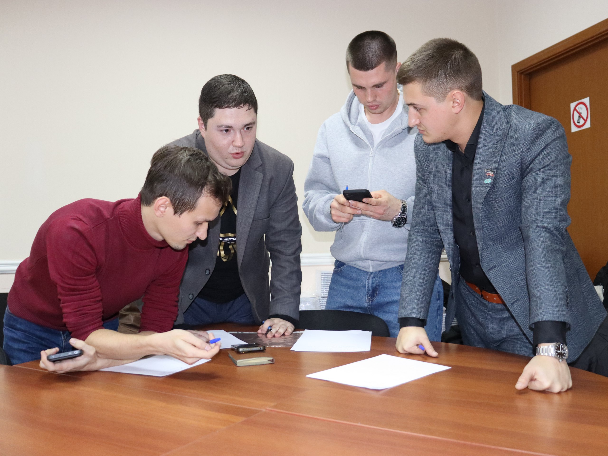 “А ты докажи!”: Молодежь ДНР оттачивает навыки дебатов и отстаивает свои позиции! “А ты докажи!”: Молодежь ДНР оттачивает навыки дебатов и отстаивает свои позиции!