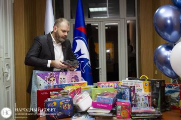 Депутаты Народного Совета приняли участие в акции «Коробка храбрости»