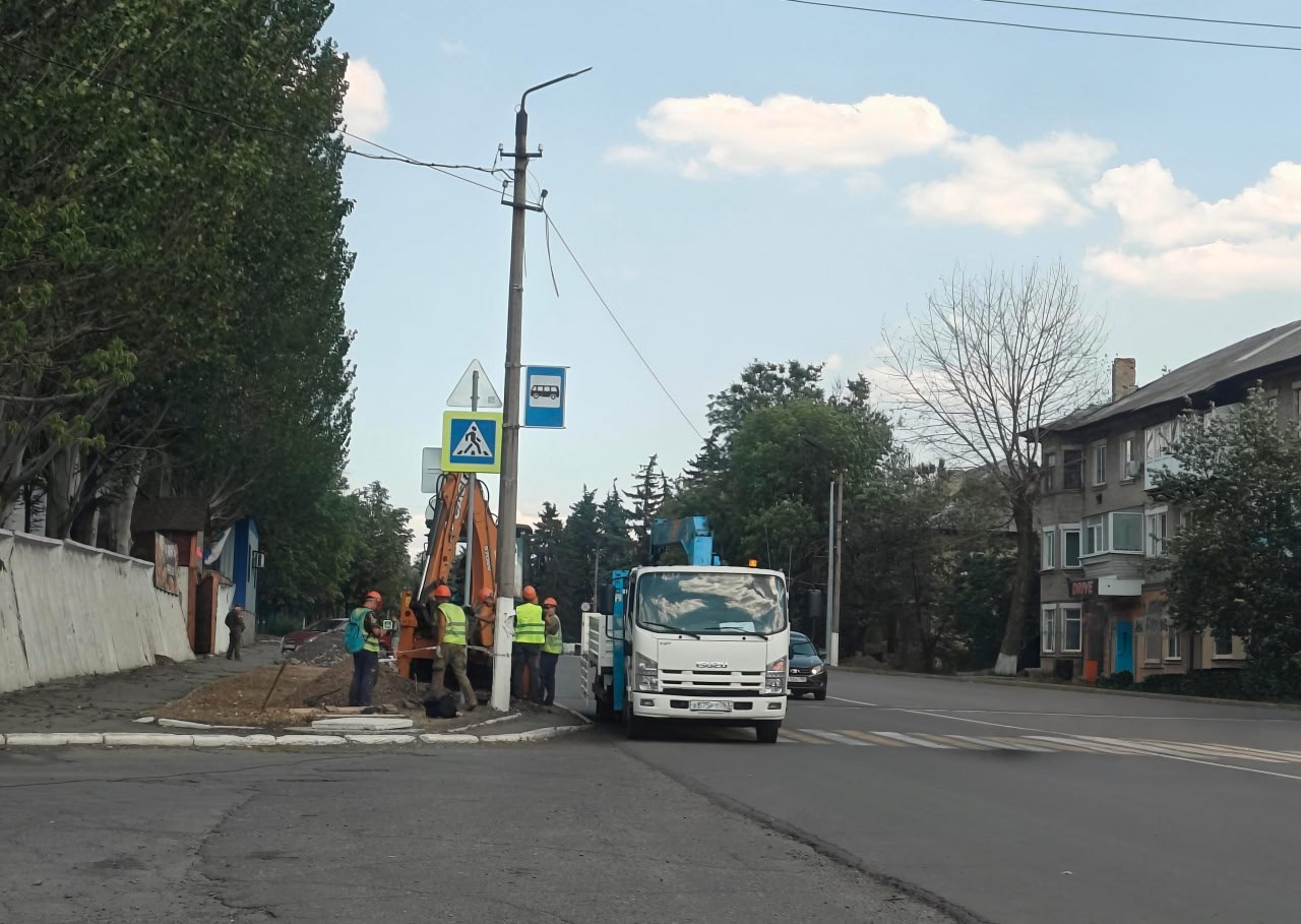 "Возрождаем Донбасс вместе": Снежное обретает новое освещение "Возрождаем Донбасс вместе": Снежное обретает новое освещение