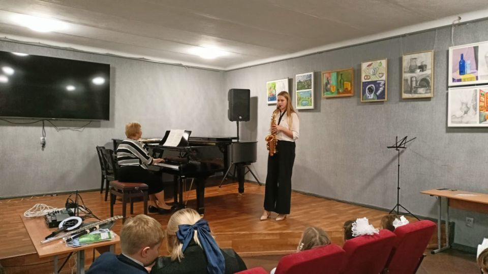 Посвящение в духовики «Первые аплодисменты» Посвящение в духовики «Первые аплодисменты»