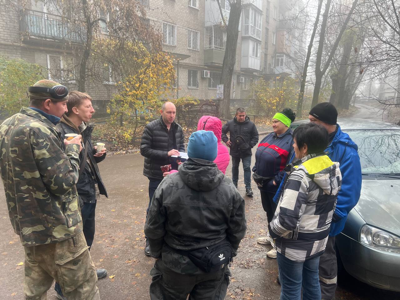 По поручению Главы ДНР Дениса Пушилин 14.11.2025 по адресу: г. Донецк, ул.Стадионная,6 состоялась встреча с жителями, на которой присутствовал заместитель руководителя Управы Ленинского внутригородского района Анатолий... По поручению Главы ДНР Дениса Пушилин 14.11.2025 по адресу: г. Донецк, ул.Стадионная,6 состоялась встреча с жителями, на которой присутствовал заместитель руководителя Управы Ленинского внутригородского района Анатолий...