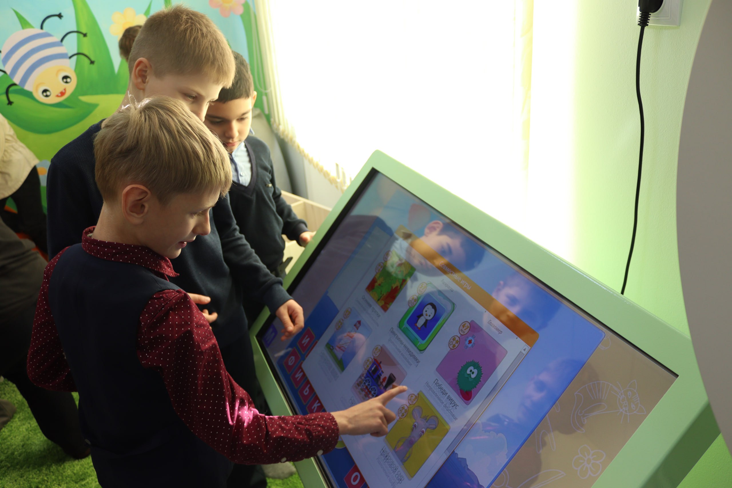 Экскурсия-знакомство «Как хорошо среди друзей в библиотеке для детей» Экскурсия-знакомство «Как хорошо среди друзей в библиотеке для детей»