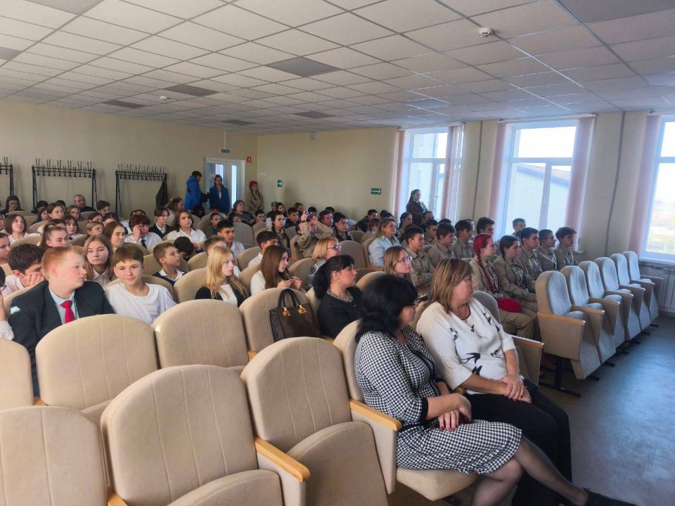 «Я – ЮНАРМИЯ»: Патриотическое мероприятие для молодежи Мангушского округа «Я – ЮНАРМИЯ»: Патриотическое мероприятие для молодежи Мангушского округа