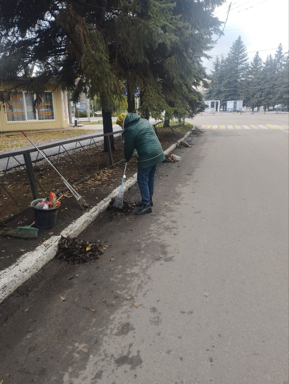 В Кировском прошел субботник В Кировском прошел субботник