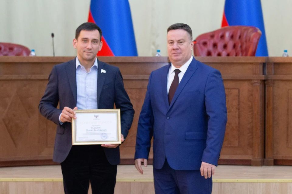 Денис Машков: В День парламентаризма Донецкой Народной Республики состоялось 75-е пленарное заседание Народного Совета ДНР Денис Машков: В День парламентаризма Донецкой Народной Республики состоялось 75-е пленарное заседание Народного Совета ДНР