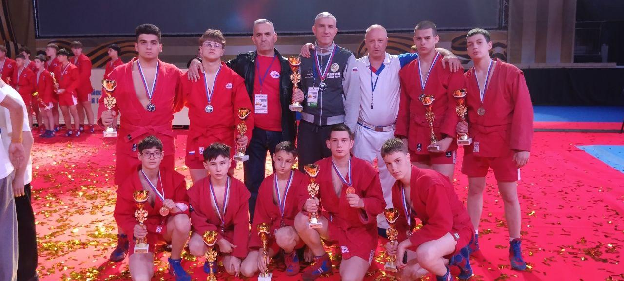 Осенняя сказка. Сотрудники детской библиотеки-филиала показали для воспитанников ГКДОУ "Детский сад № 4 "Сказка"" кукольный спектакль «Осенняя сказка» Осенняя сказка. Сотрудники детской библиотеки-филиала показали для воспитанников ГКДОУ "Детский сад № 4 "Сказка"" кукольный спектакль «Осенняя сказка»