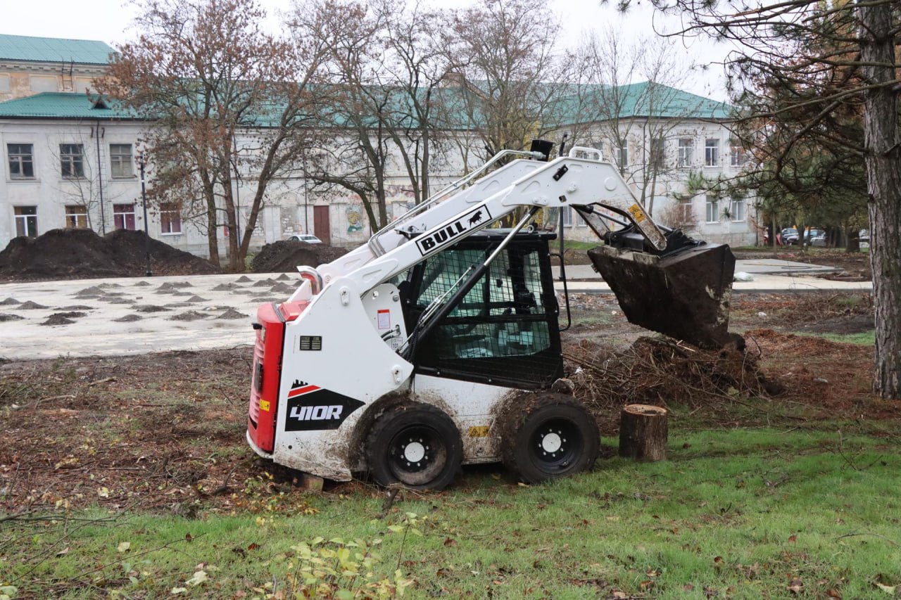Александр Качанов: Якутия завершила благоустройство парка Докучаевска на 87% Александр Качанов: Якутия завершила благоустройство парка Докучаевска на 87%