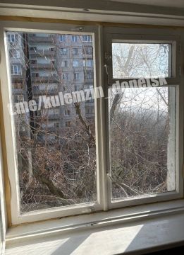 Алексей Кулемзин: Последствия вражеского обстрела укронацистов многоквартирных домов по проспекту Мира и улице Шекспира в Ворошиловском районе