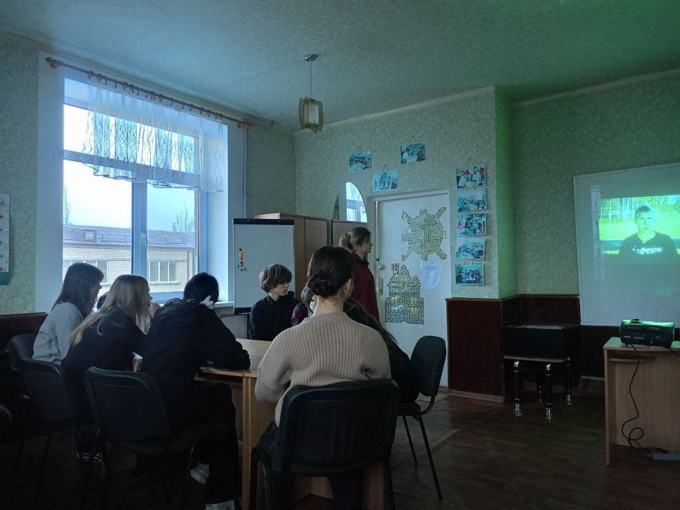 Школьникам Ждановки провели мероприятие по профилактике наркомании Школьникам Ждановки провели мероприятие по профилактике наркомании