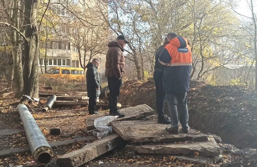 Юрий Атаманов: С моим заместителем Николаем Тимченко с целью мониторинга по обеспечению теплом жителей МКД побывали в Буденновском районе по улице Нижнекурганская Юрий Атаманов: С моим заместителем Николаем Тимченко с целью мониторинга по обеспечению теплом жителей МКД побывали в Буденновском районе по улице Нижнекурганская